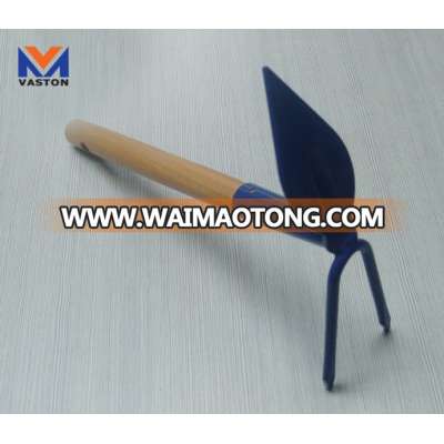 Pointed Garden Hoe with Wood Hand